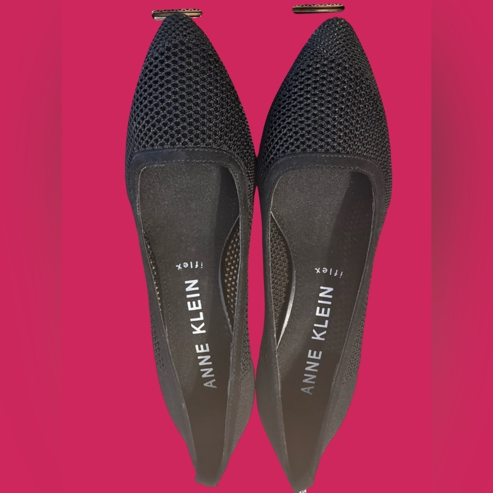 Anne Klein Black Textured Heels